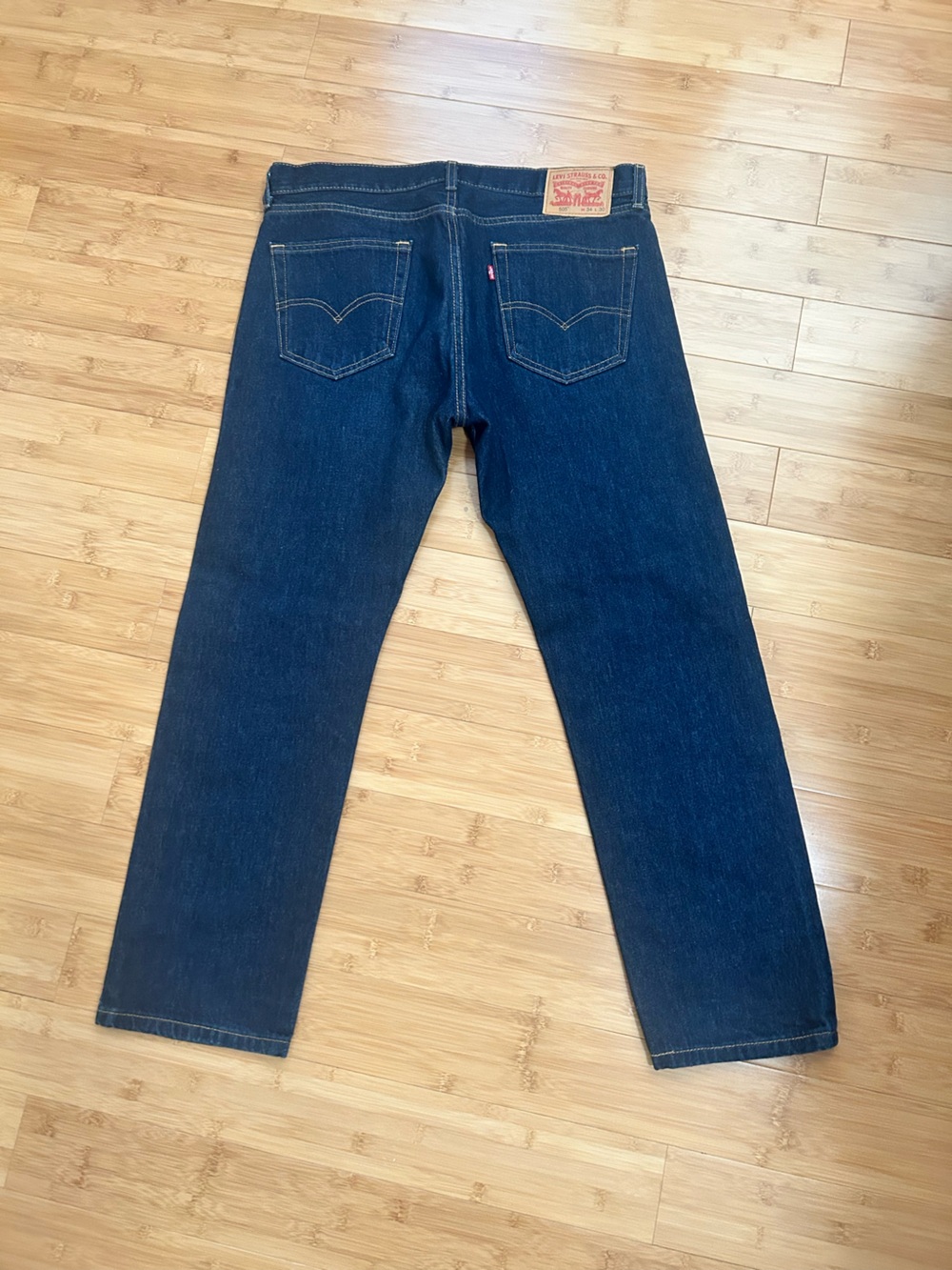 Classic Mens Dark Blue Straight-Leg Jeans